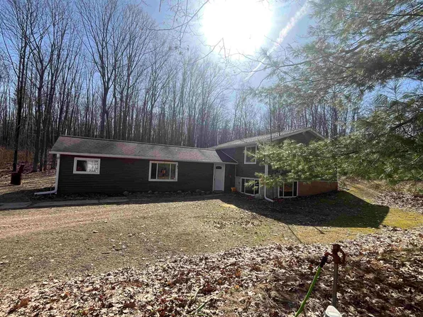 621 W Clarence Rd, Harrison, MI 48625