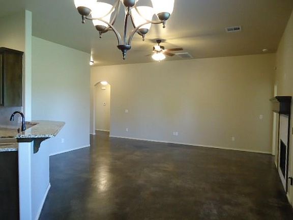 4th image of 14605 Sylena Way