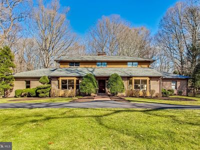 9503 Beach Mill Rd, Great Falls, VA, 22066