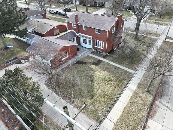 4th image of 1711 Hawthorne St