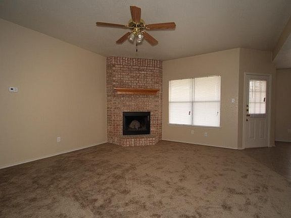 4th image of 2806 Littlewood Dr