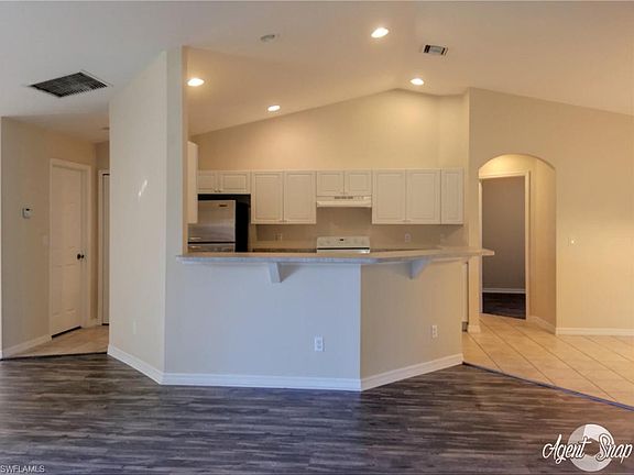 4th image of 515 SW 31st St