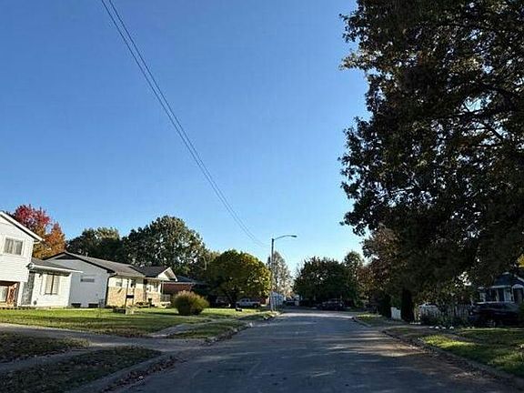 4th image of 1306 Lamson Ave