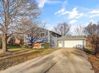 9632 Ximines Ln N, Maple Grove, MN 55369