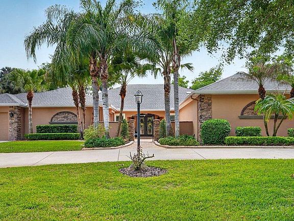 5th image of 34 Emerald Oaks Ln