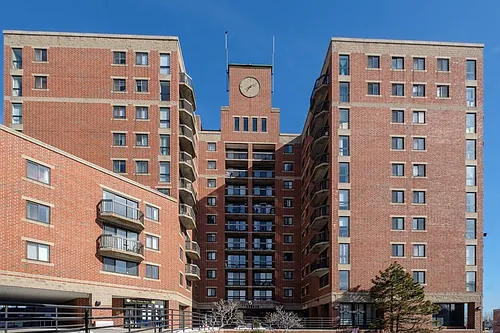 15 N Beacon St S #906 Photo 1