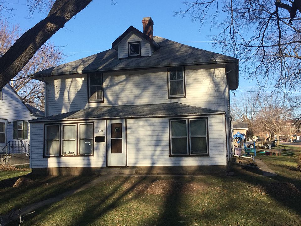 1st image of 700 Linn St