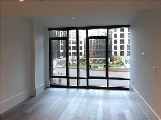 Rented by R New York | media 4