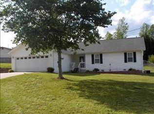 5007 Whites Mill Dr, Gainesville, GA 30504