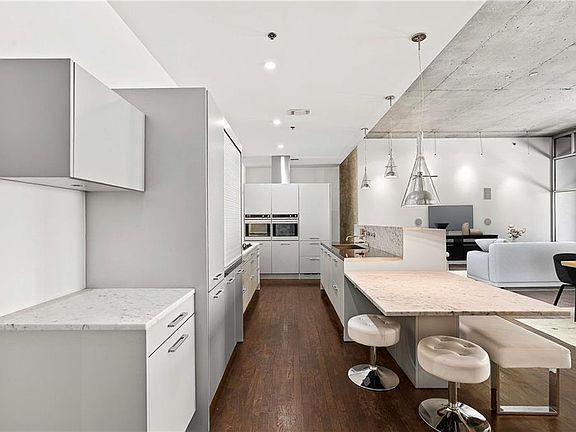 5th image of 845 Spring St NW #Penthouse 5