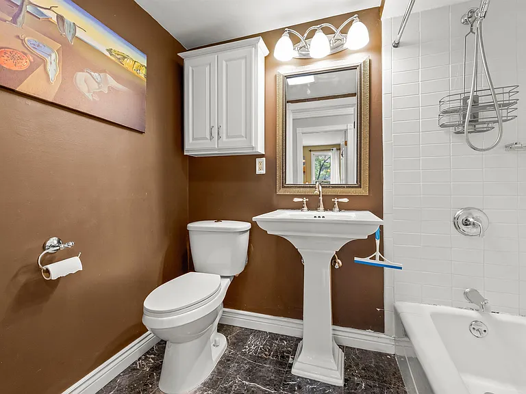 180 Washington St #5 — Photo 11