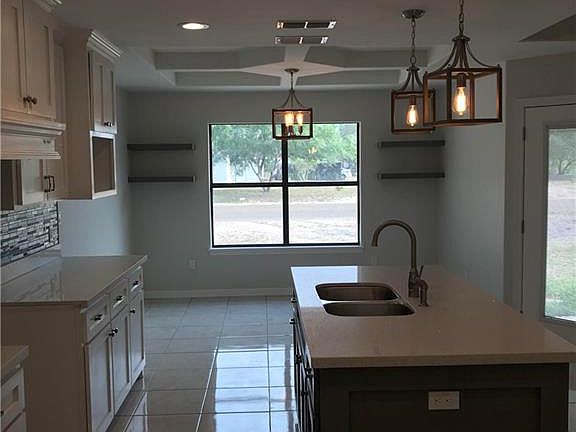5th image of 3818 Jade Dr