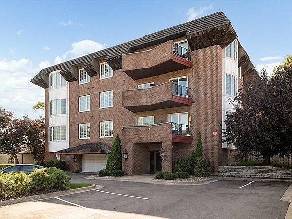 3rd image of 6300 Xerxes Ave S APT 22