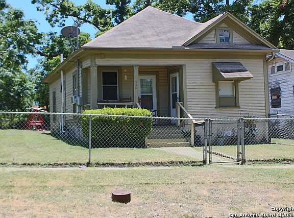 2nd image of 326 Cooper St