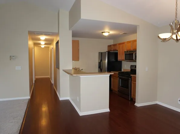 1345 Addington Ln, Ann Arbor, MI 48108