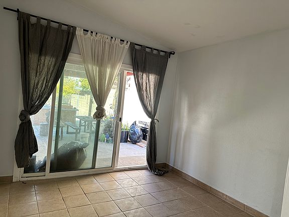 5th image of 1035 W Cruces St #2