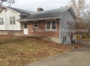 8916 E 29th St, Kansas City, MO 64129