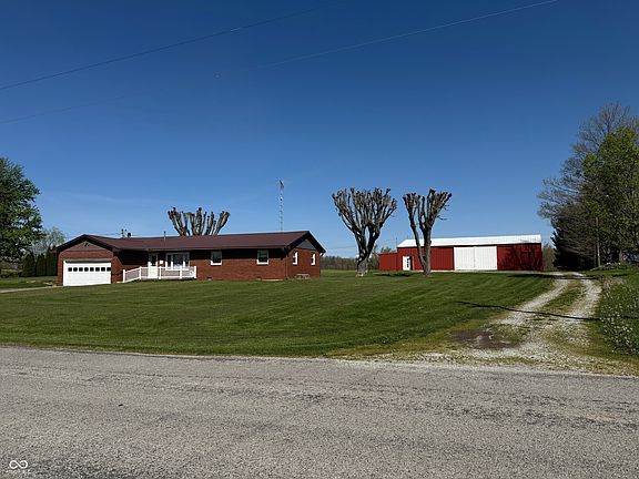 4th image of 958 W County Road 500 S