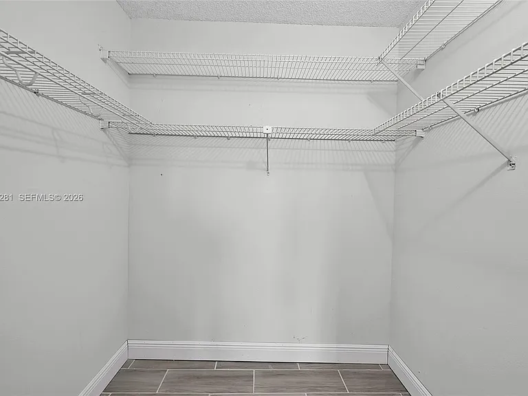 2850 Somerset Dr #105L — Photo 7
