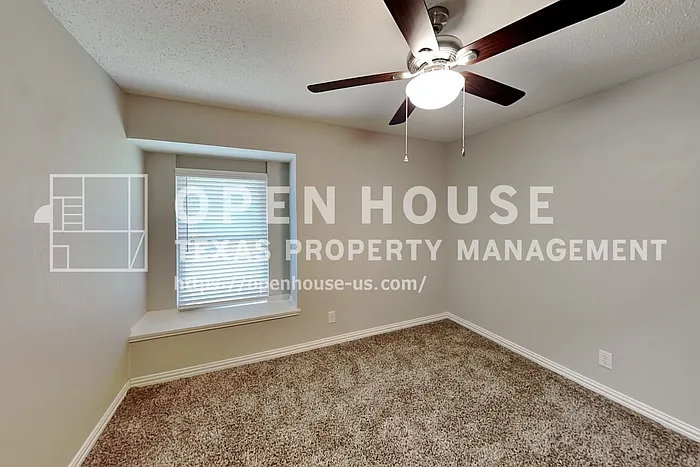 1523 Warwick Dr — Photo 15