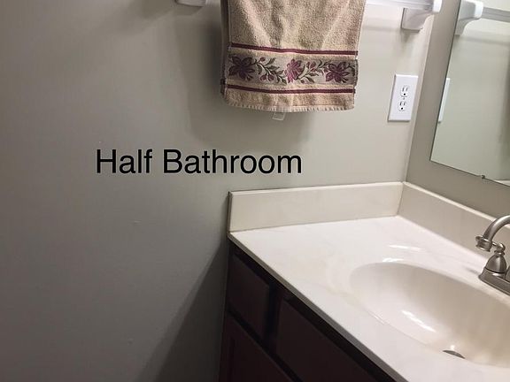 1/2 Bathroom