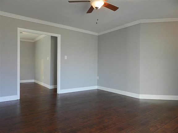 4th image of 1715 NW Cedarwood Dr