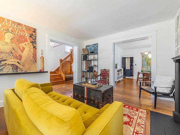 5th image of 2081 Maine St