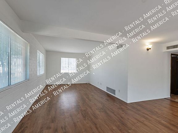 3rd image of 947 N Alvernon Way Unit 11