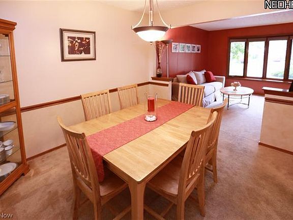 5th image of 21522 Jonathan Dr