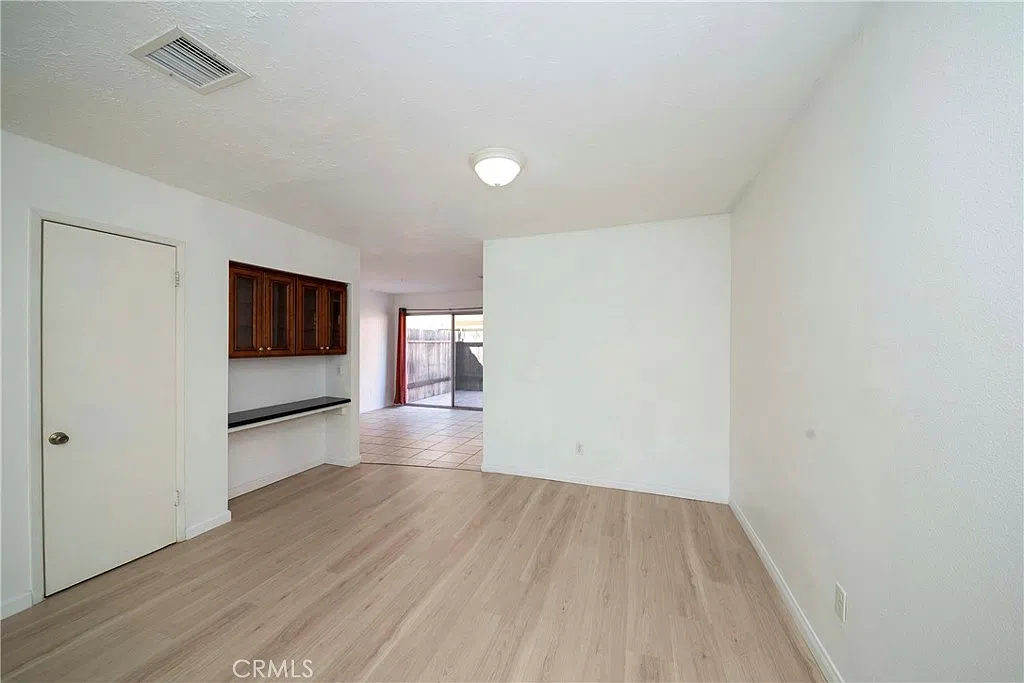 2 bed, 2.5 bath, 1254 sqft, $3,000 — Photo 4