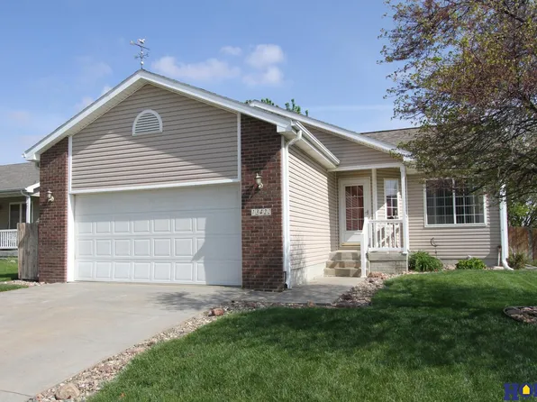13422 Jamestown St, Waverly, NE 68462