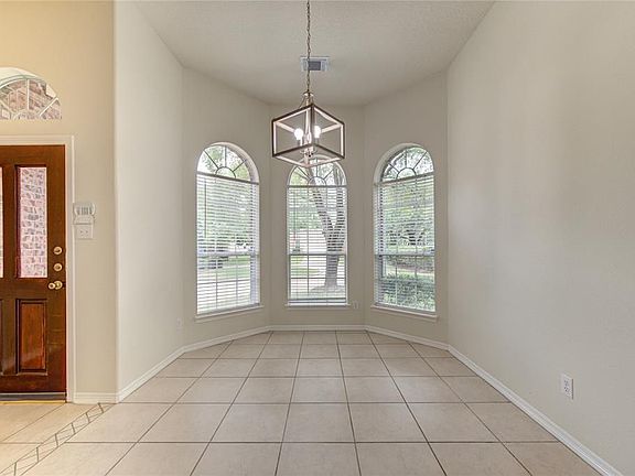5th image of 20014 Barton Creek Ct