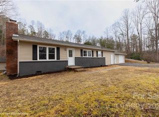 233 Hawkins Dr W, Marion, NC 28752