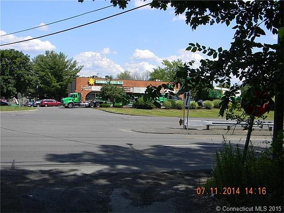 2nd image of 2257 Berlin Tpke