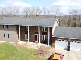4415 Cherlick Dr, Zanesville, OH 43701