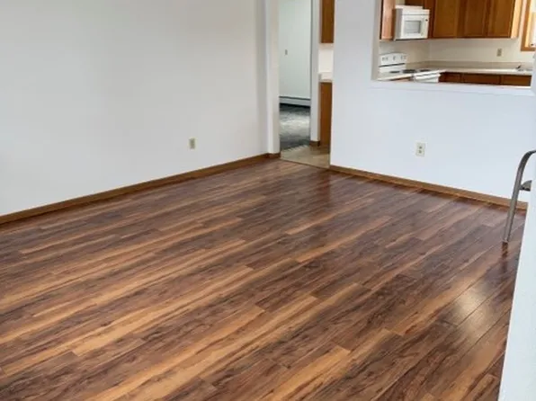 1115 Campbell Dr #10, Grand Forks, ND 58201