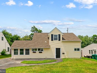 414 Holly Dr, Levittown, PA, 19055