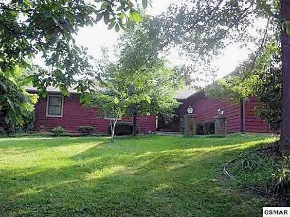 2145 View Dr, Sevierville, TN 37862