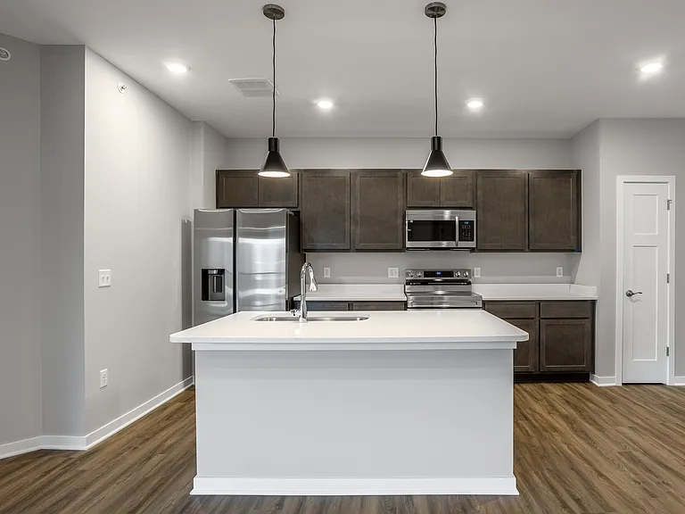 Flats at Sugar Run — Photo 43