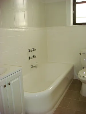 Rented by Avanguard Realty Corp | media 12