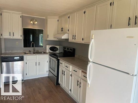 3rd image of 450 Evergreen Park NW
