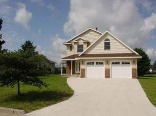 102 E Vine St, Cadillac, MI 49601