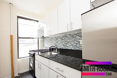 Rented by R New York