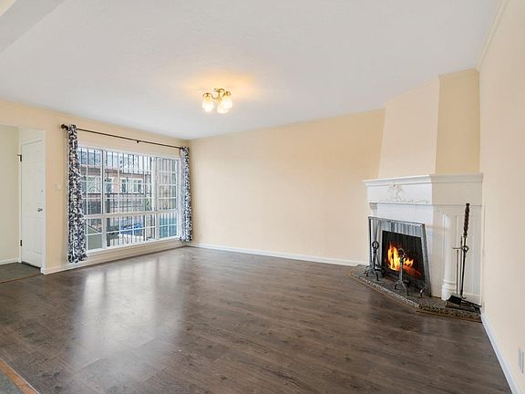 3rd image of 186 Tucker Ave