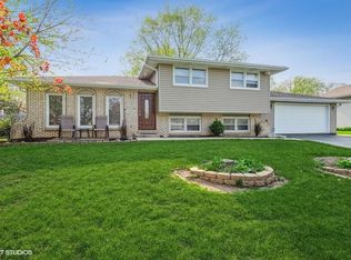 2N264 Diane Ave, Glen Ellyn, IL 60137