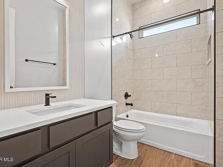 13992 Margaret Ponce Ave — Photo 9
