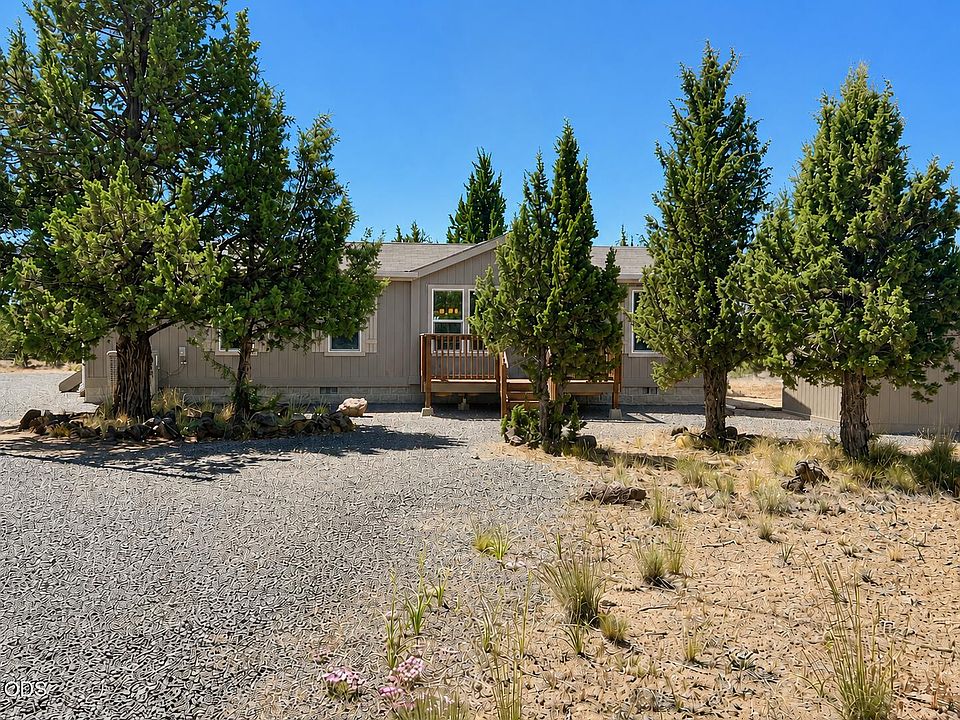 1st image of 4647 SE Umatilla Loop