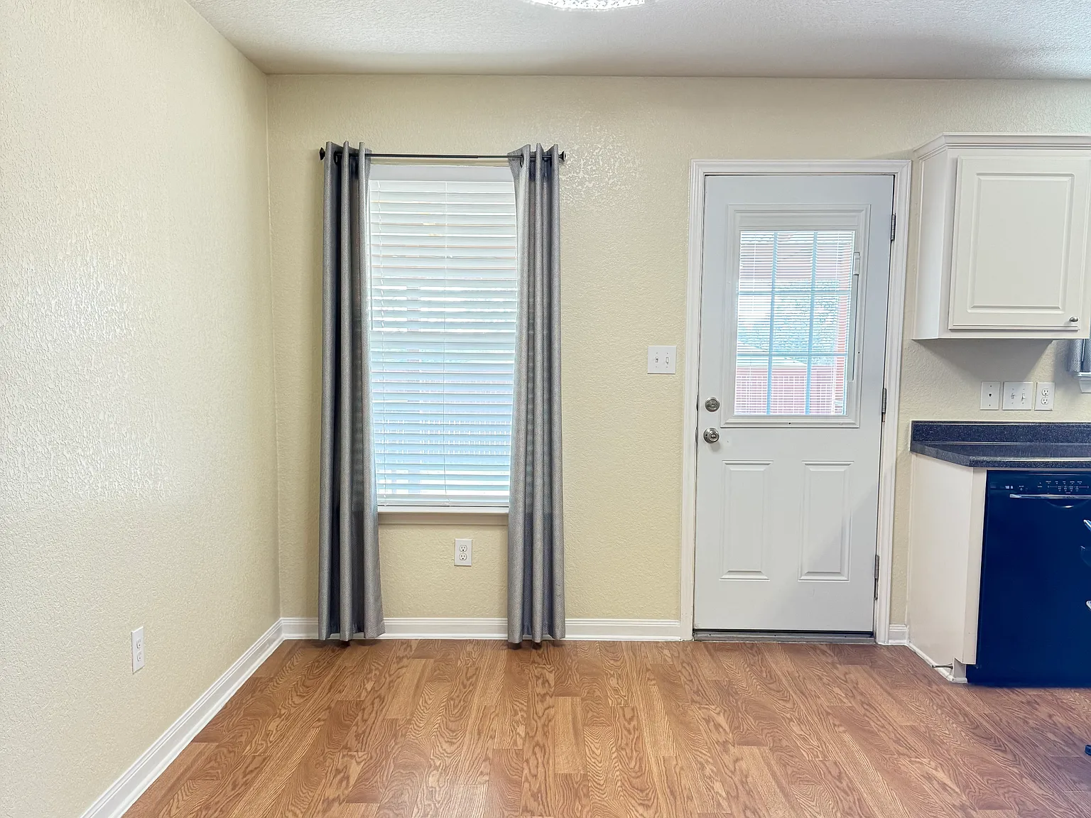 11510 Country Cyn — Photo 4