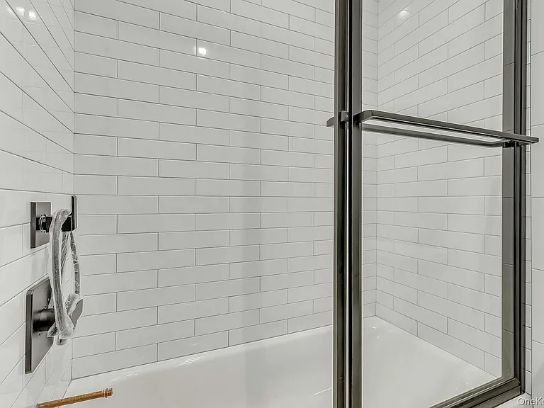 156 W Broadway #3 — Photo 20