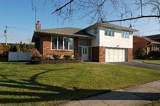 1st image of 13 Barry Park Ct